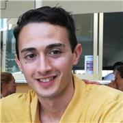 Diplomato al Liceo classico impartisce ripetizioni di Latino e Greco